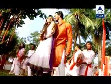 00_00_58 - Sara-Ashmit put their best foot forward for a film song