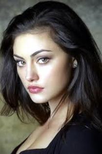 Phoebe Tonkin - Concurs 4