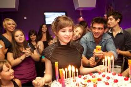 images (22) - Pariu cu viata sezonul 1 2 si 3