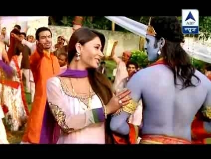 00_01_21 - sara khan17