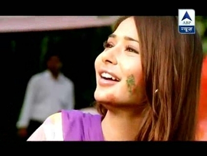 00_01_53 - sara khan17