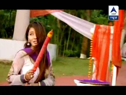 00_01_55 - sara khan17