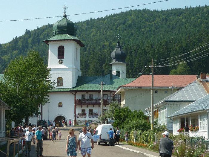 Mrea Agapia - Manastirea Varatec si Manastirea Agapia