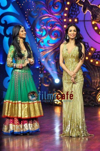 Jennifer (143) - Jennifer Winget