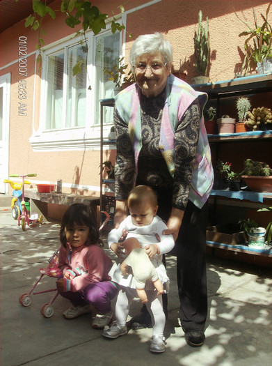 august 2012 035 - nepotelele mele