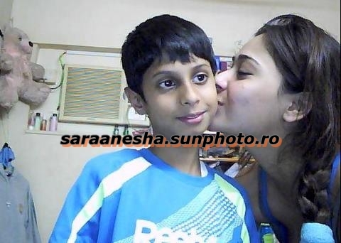 375827_2389986526007_1958027676_n - sara khan17