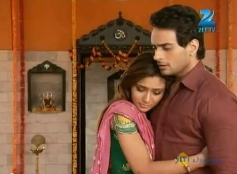 579973_341379029286368_774948685_n - sara khan17