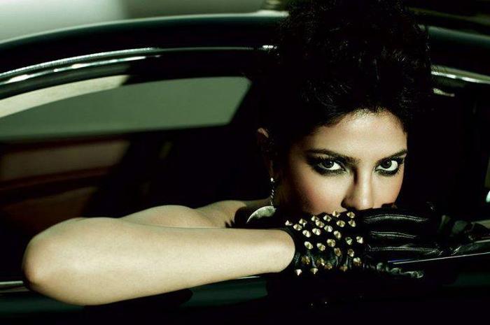 393682_268291236565850_1561400482_n - 0 Priyanka Chopra