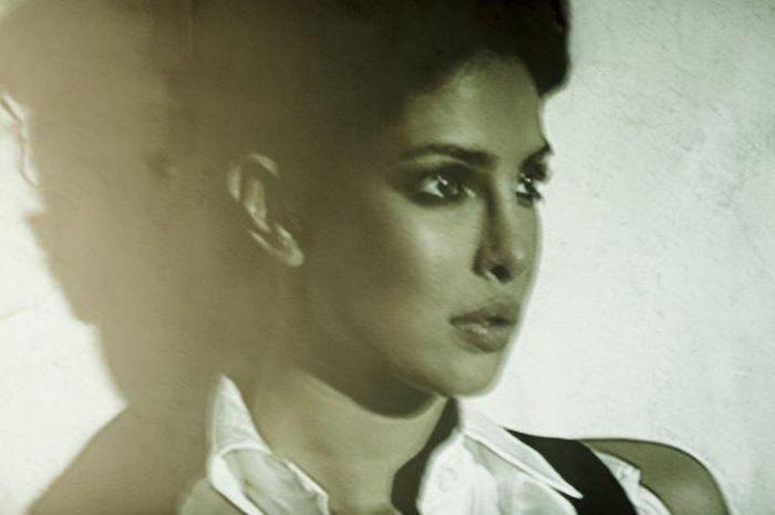 408215_268291259899181_1945179388_n - 0 Priyanka Chopra