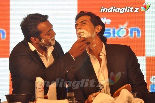 320333_261962227176942_1926097977_n