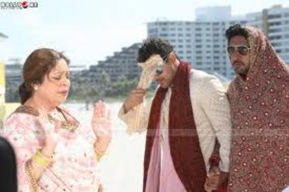 306660_439348422776398_1183244692_n