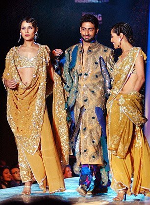 376670_454074987970408_334744627_n