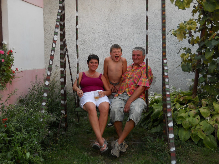 ce mă distrează....