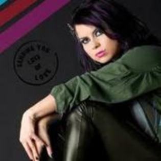 74548489_DKGSWJC3 - Inna
