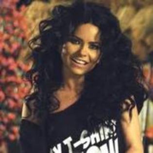 74548520_VKQHUKD - Inna