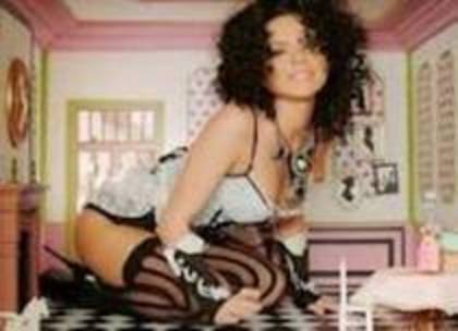 74548523_UWACCWK - Inna