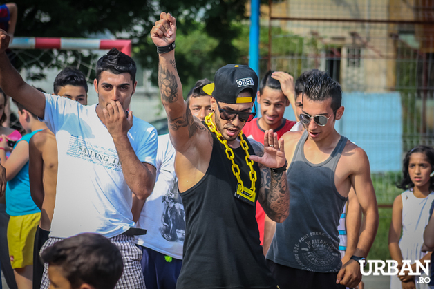 alex-velea---minim-doi---videoclip_06_tb628