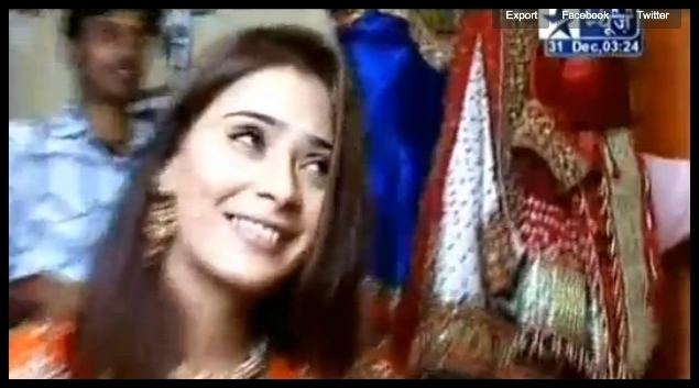 shona81 - sara khan17