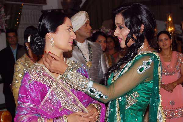 522697_417905441560764_1290739039_n