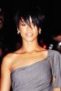 Rihanna_1498_mici - rihanna