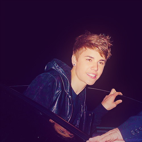 - [coboara de pe scena] ce patisi ma? O.O =)))))