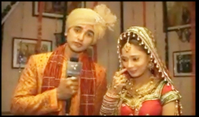 Mona17 - sara khan18