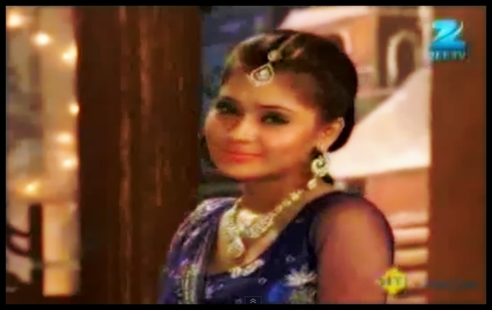Shona10 - sara khan18