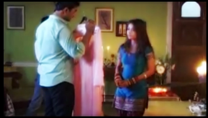 x30 - sara khan18