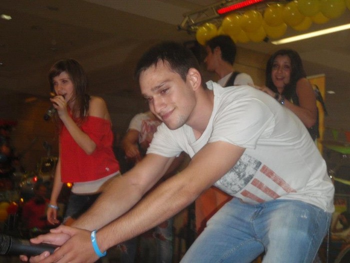 284658_459437897430264_84678590_n