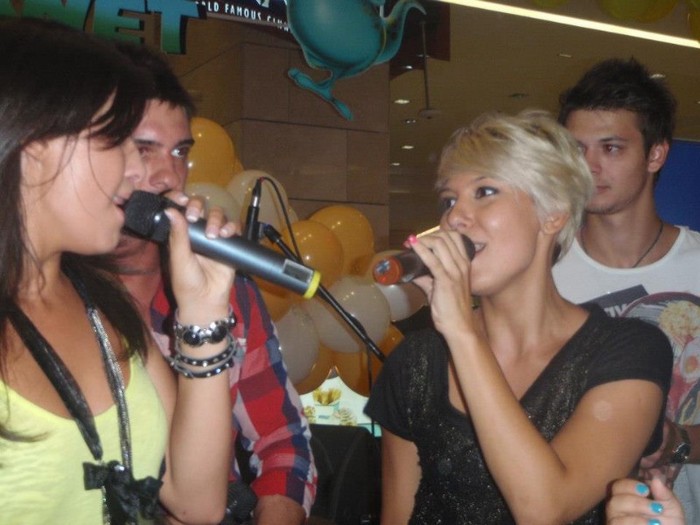 296002_459439177430136_135089047_n