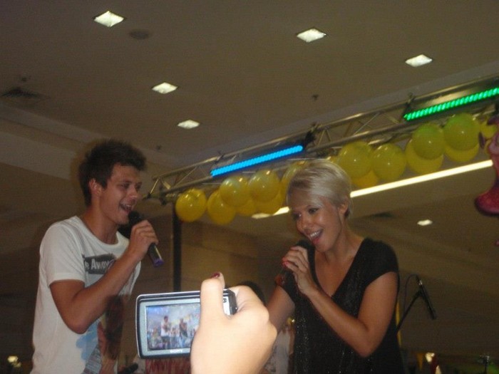 377023_459438727430181_2138468794_n