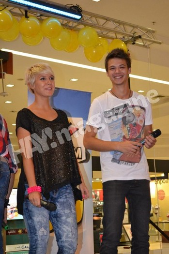 378260_425134667523837_118790636_n