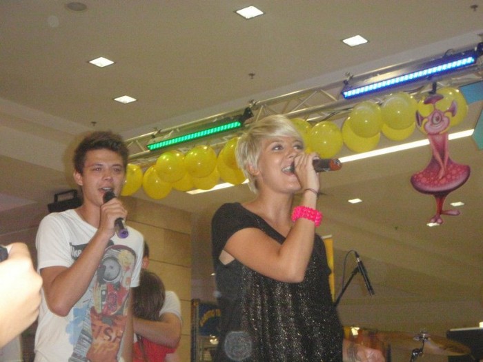 430996_459438870763500_1625428754_n