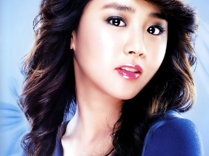 Moon_Geun_Young_050078