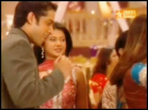 263573_195364800511418_114833878564511_513198_6399715_n - jennifer winget12