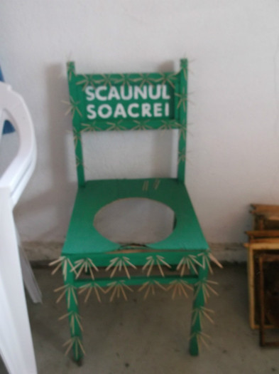 STAI....... "cactus"(pe ghimpi")