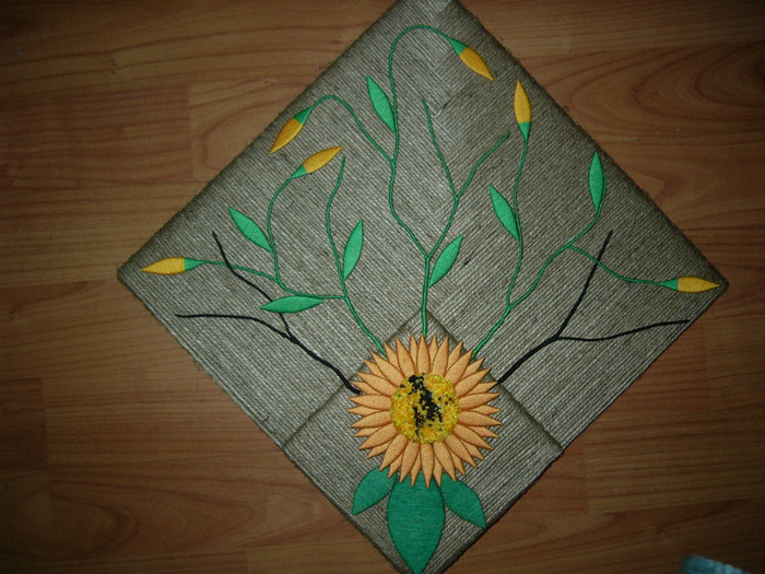 33; dimensiune 35x35 cm
pret 45 lei
