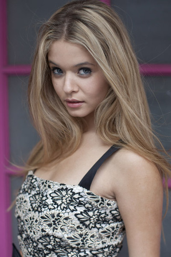 Sasha (19) - Sasha Pieterse
