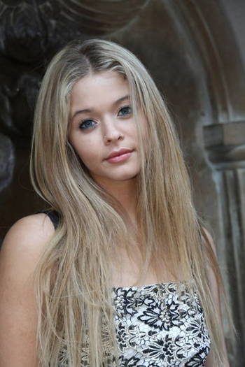 Sasha (20) - Sasha Pieterse