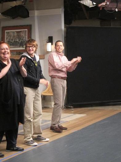 Doi barbati si jumatate