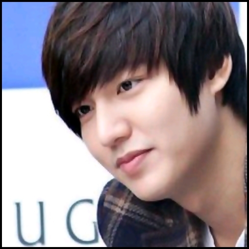 ~ nj...:)).[4 Yesu`]Ms Hyuna..esti o scumpa:))[mancand]delicioasa - OoI BEACH IoO