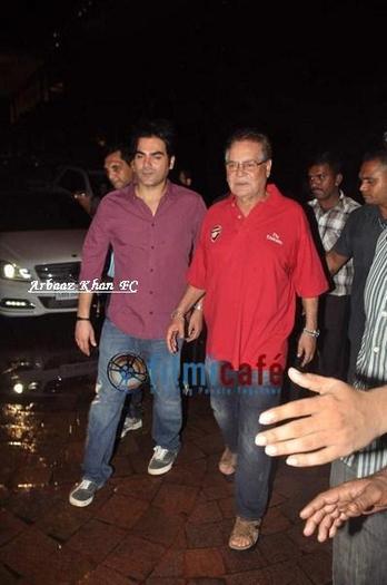 304724_331916046903385_513343529_n - 0 Arbaaz Khan