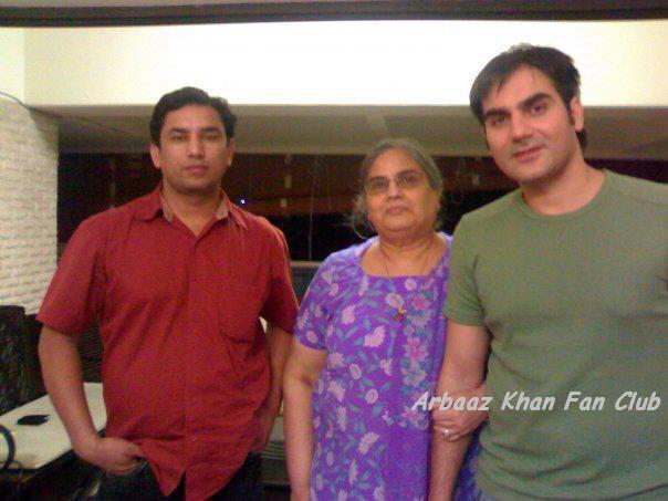 379672_182636021831389_1900489356_n - 0 Arbaaz Khan