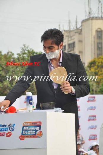 483356_328597113901945_1557821089_n - 0 Arbaaz Khan