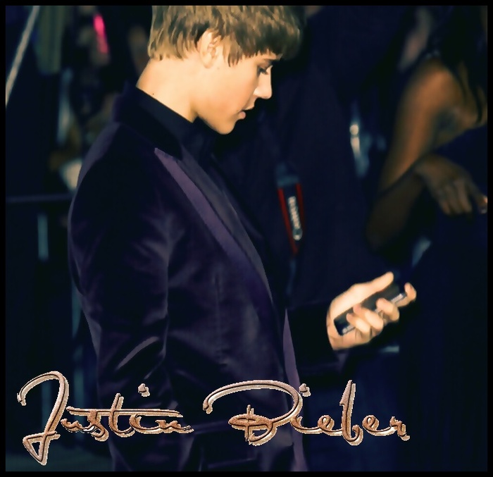 - Oh`! uite cat e ceasu`. Trebuie sa ajungem la birou. [idem poza]