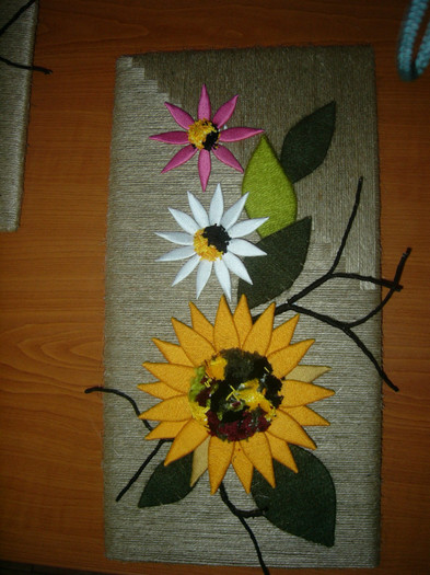 41; dimensiune 20x35 cm
pret 35 lei
