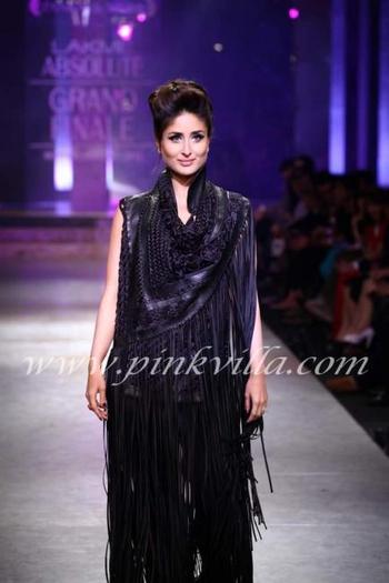 226340_272038162898132_757624530_n - Kareena Kapoor 2