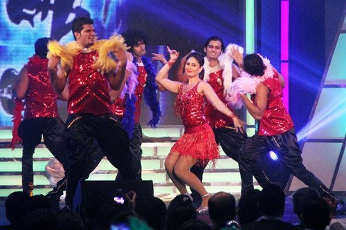 284859_273059486129333_355748346_n - Kareena Kapoor 2