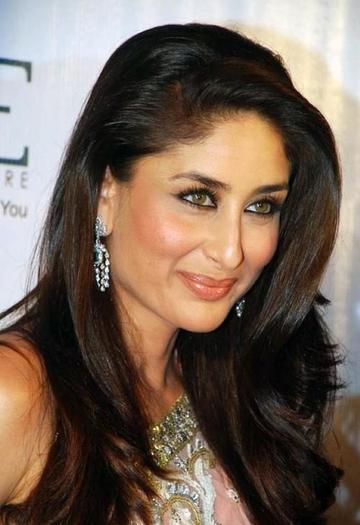 422573_274968125938469_2052564981_n