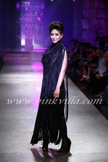 526981_272038246231457_1798063532_n - Kareena Kapoor 3